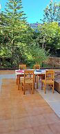 Zan-Seyoum Hotel