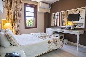 Ozkavak Hotel Kaleici