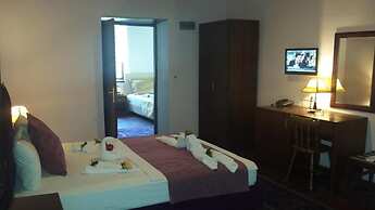 Ozkavak Hotel Kaleici