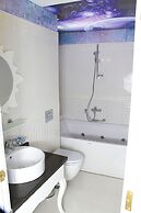 Ozkavak Hotel Kaleici