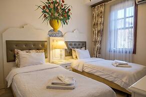 Ozkavak Hotel Kaleici