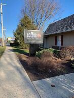 Country Squire Inn and Suites