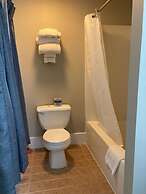 Country Squire Inn and Suites