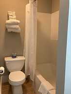 Country Squire Inn and Suites