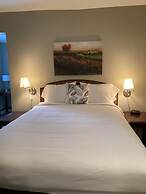 Country Squire Inn and Suites