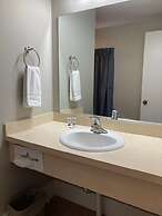 Country Squire Inn and Suites