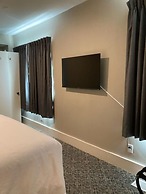 Country Squire Inn and Suites