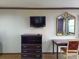 American Inn And Suites by OYO Victoria