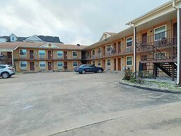 American Inn And Suites by OYO Victoria