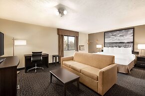 Super 8 by Wyndham Lincoln North