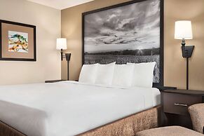 Super 8 by Wyndham Lincoln North