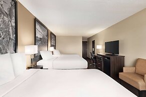Super 8 by Wyndham Lincoln North