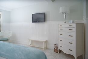 Marginal Way House Hotel