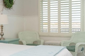 Marginal Way House Hotel