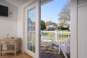 Marginal Way House Hotel