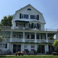 Marginal Way House Hotel