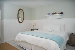 Marginal Way House Hotel