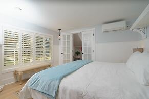 Marginal Way House Hotel