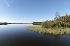 Minor Bay Lodge & Outposts