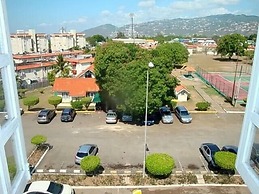 Oakland Guest Apartments