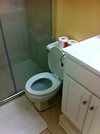 Oakland Guest Apartments