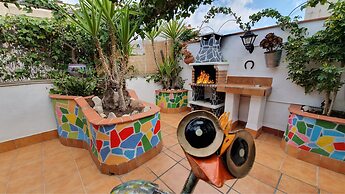 Attic Terrace BBQ, Airport-Barcelona, cerca Playas Castelldefels