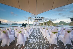 Paradise Elegance Cruise