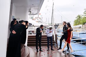 Paradise Elegance Cruise