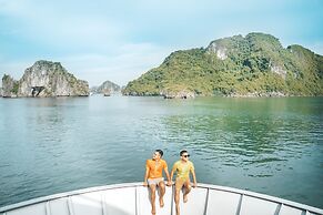 Paradise Elegance Cruise