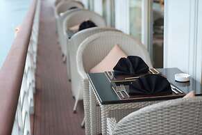 Paradise Elegance Cruise