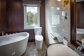 Paradise Elegance Cruise