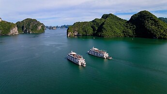 Paradise Elegance Cruise