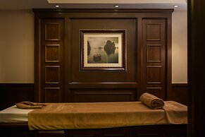 Paradise Elegance Cruise