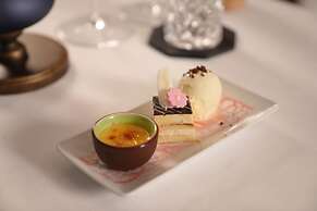 Paradise Elegance Cruise