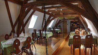 Wörners Schloss Weingut & Wellness Hotel