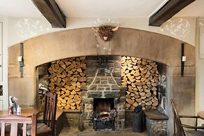 Lister Arms