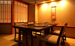 Tenku Kaiyu no Yado Suehiro