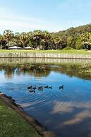 Charlesworth Bay Beach Resort