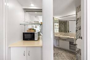 Charlesworth Bay Beach Resort