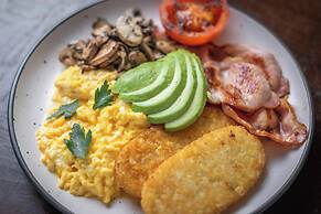 Charlesworth Bay Beach Resort