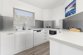 Charlesworth Bay Beach Resort