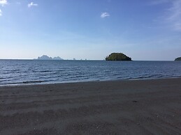 PAN Beachfront Resort Krabi