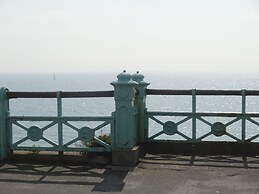 Brighton Break - Burlington Beach Pad