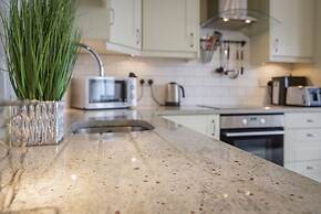 Brighton Break - Burlington Beach Pad