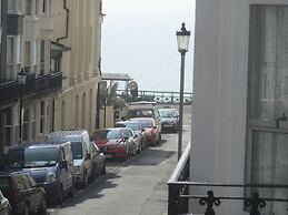 Brighton Break - Burlington Beach Pad