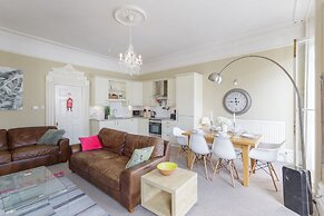 Brighton Break - Burlington Beach Pad