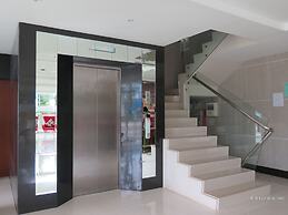 717 Cesar Place Hotel