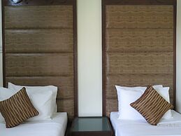 717 Cesar Place Hotel