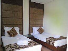 717 Cesar Place Hotel