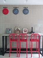 717 Cesar Place Hotel